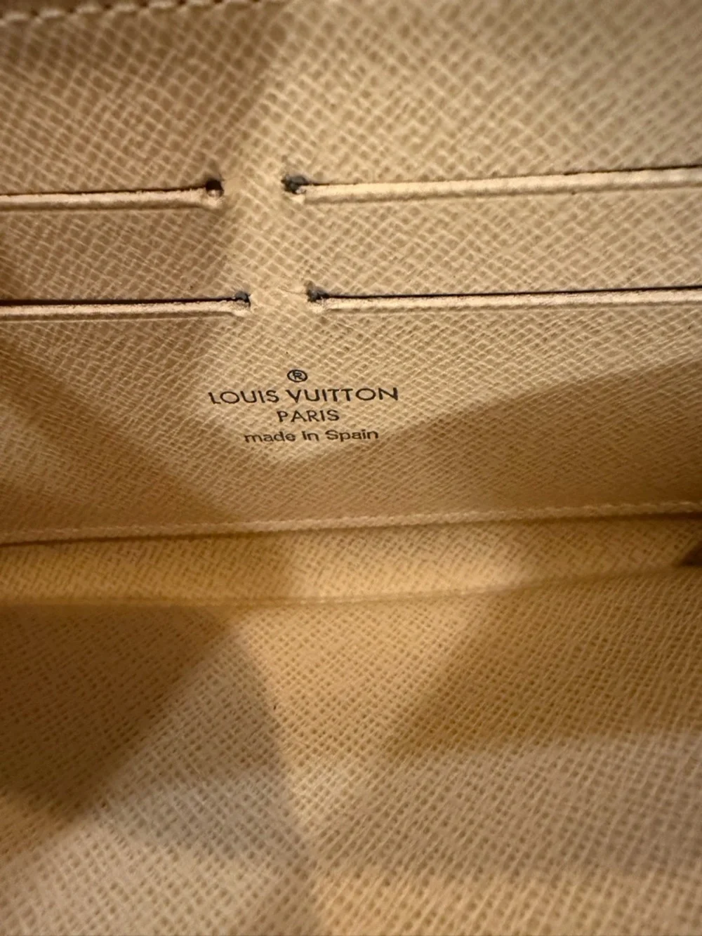 Louis Vuitton Damier Azur Zip-Around Wallet in White and Gray - Picture 8 of 12